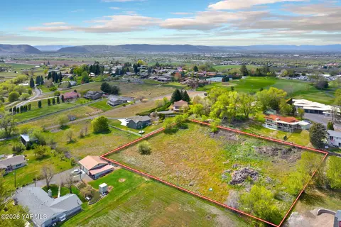 Nka Santa Roza Dr, Yakima, WA 98901