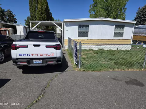 4803 Ahtanum Rd #33, Yakima, WA 98903