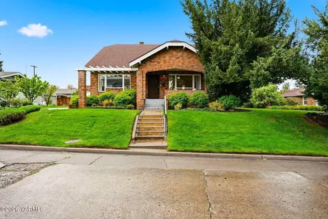 610 S 25th Ave, Yakima, WA 98902