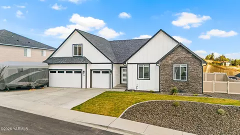 309 N 91st Ave, Yakima, WA 98908