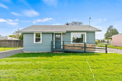 2019 S 2nd Ave, Union Gap, WA 98903