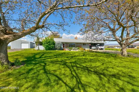 180 Pomona Heights Rd, Yakima, WA 98901