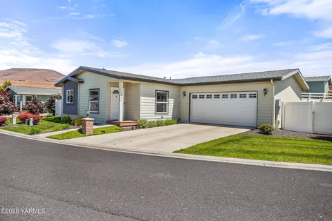 200 Bridle Way #249, Yakima, WA 98901