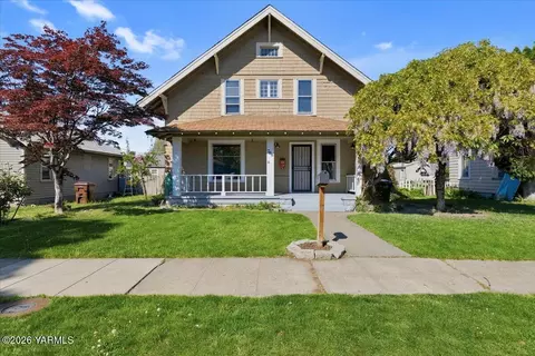 706 S 14th Ave, Yakima, WA 98902