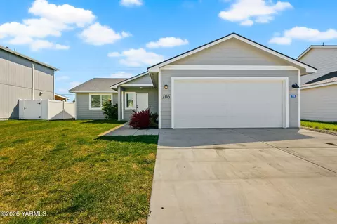 106 Walnut St, Tieton, WA 98947
