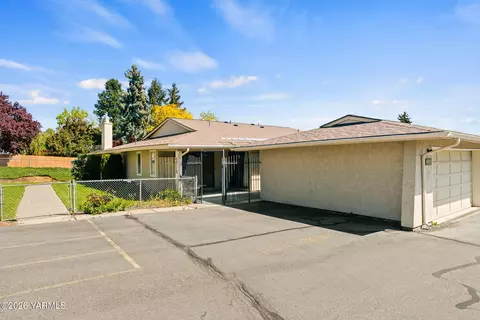 4912 Madera Way, Yakima, WA 98908