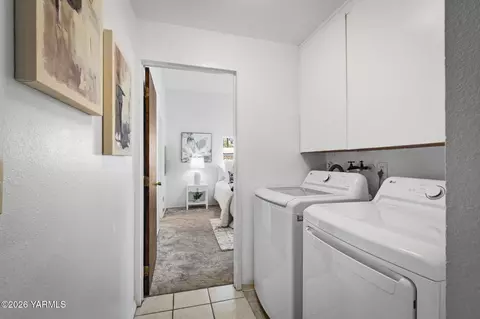 Other - 211 E Naches Ave, Moxee, WA 98936 photo 5 of 6