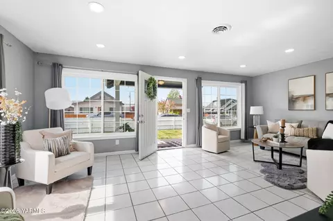 Other - 211 E Naches Ave, Moxee, WA 98936 photo 1 of 6