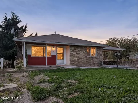 904 S 48th Ave, Yakima, WA 98908