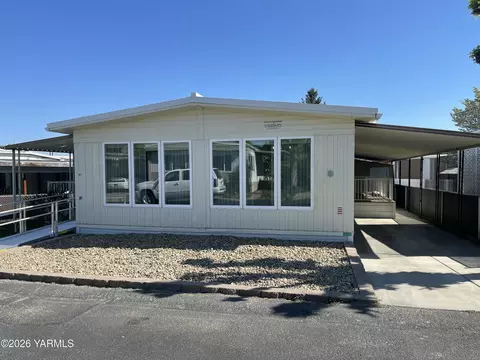 8301 Tieton Dr #81, Yakima, WA 98908