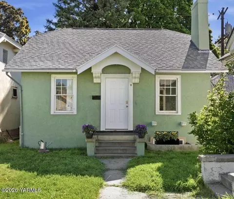 9 N 15th Ave, Yakima, WA 98902