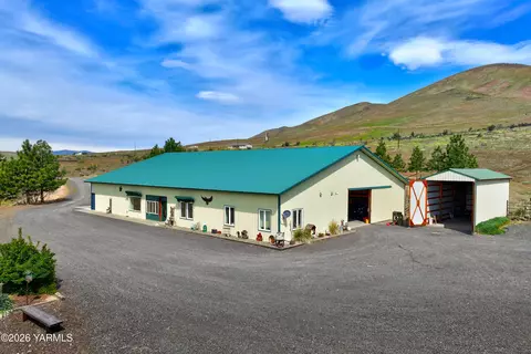 999 Elk Ridge Ln, Selah, WA 98942