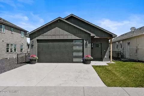 6078 Murray Way, Moses Lake, WA 98837