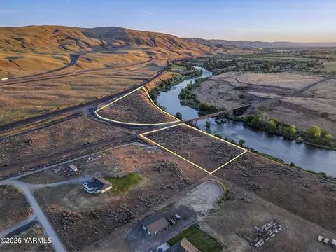 80450 N 757, Prosser, WA 99350