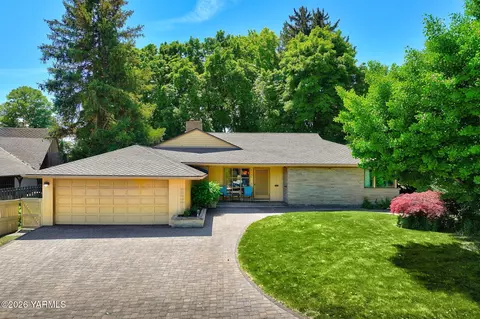 2106 Barge St, Yakima, WA 98902