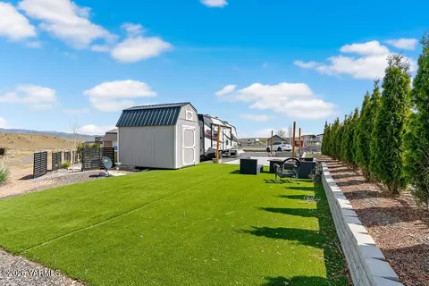 2945 Naches Wenas Rd #5, Selah, WA 98942