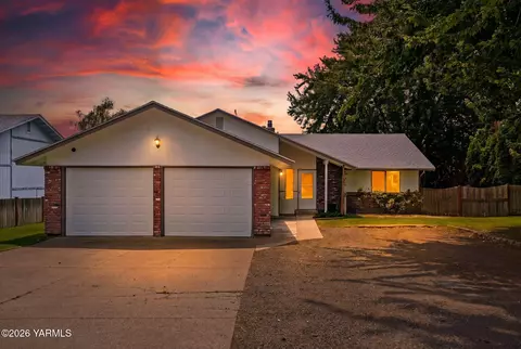 6804 Alpine Way, Yakima, WA 98908
