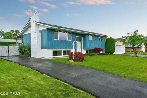 1208 S 28th Ave, Yakima, WA 98902