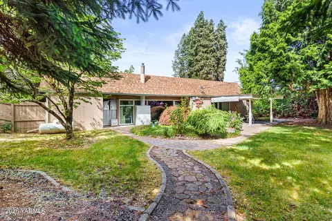 3404 Vendome Ave, Yakima, WA 98902