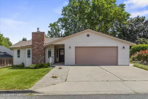 305 N 37th Ave, Yakima, WA 98902