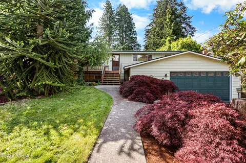 4218 SW 192nd Pl, Lynnwood, WA 98036