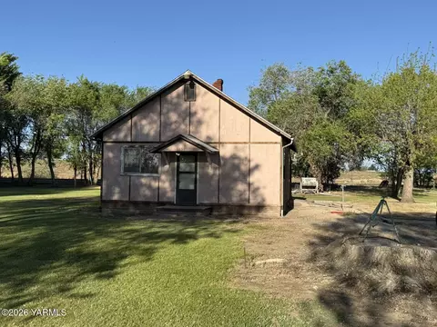151 Dalton Ln, Zillah, WA 98953