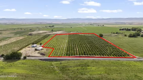 1410 Stephenson Rd, Wapato, WA 98951