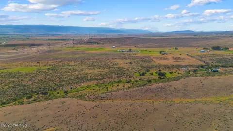 5750 Robbins Rd, Ellensburg, WA 98926
