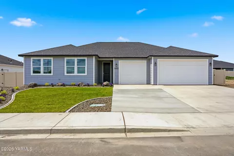 4602 W Larch Ave, Yakima, WA 98903