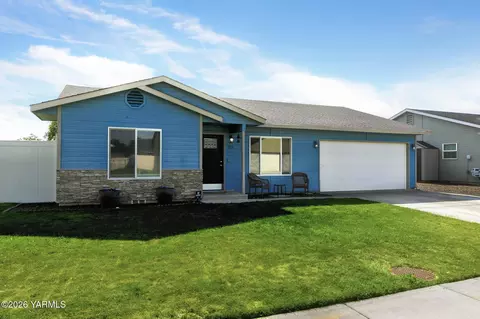 2013 S 54th Ave, Yakima, WA 98903