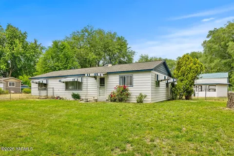 6605 Woolsey Ln, Yakima, WA 98903