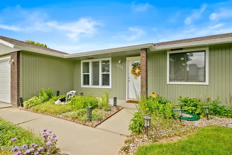 1416 S 33rd Ave, Yakima, WA 98902