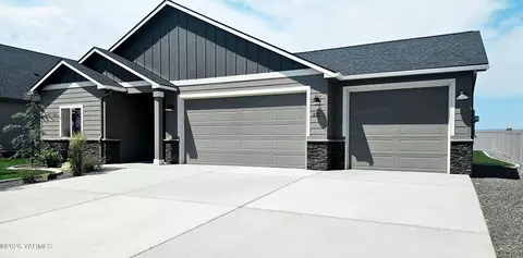 231 Schrute Rd, Prosser, WA 99350