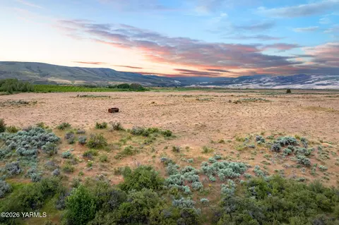 Nka Windy Lane Ave, Yakima, WA 98903