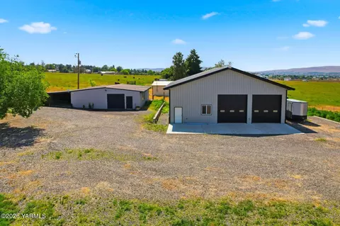 Nka Oliver Dr, Yakima, WA 98901