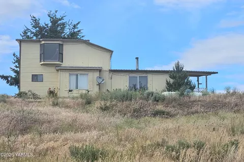 3560 Bohoskey Dr, Yakima, WA 98901
