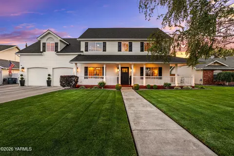 6 N 93rd Ave, Yakima, WA 98908