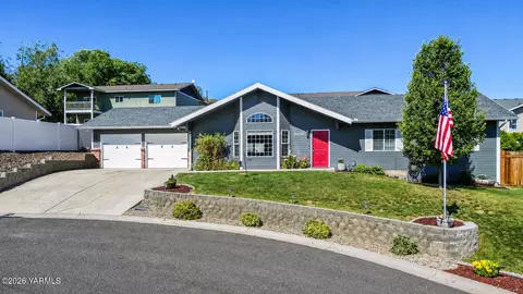 508 Kristine Pl, Selah, WA 98942