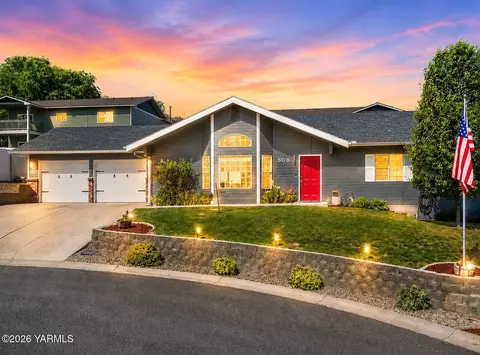 508 Kristine Pl, Selah, WA 98942