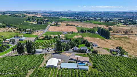 93 Camfield Rd, Yakima, WA 98908