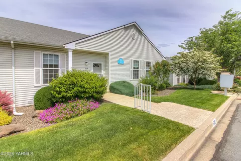3701 Fairbanks Ave #F20, Yakima, WA 98902
