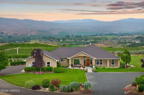 6360 Naches Heights Rd, Yakima, WA 98908