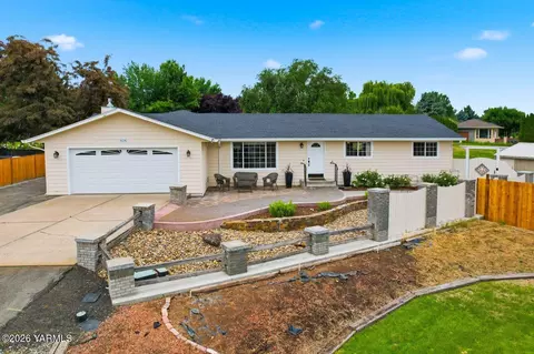 606 S 119th Ave, Yakima, WA 98908