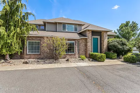 11401 Amber Crest Pl, Yakima, WA 98908