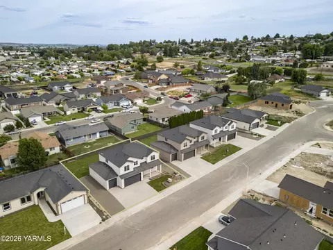 308 Victoria St, Sunnyside, WA 98944