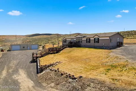 271 Paint Horse Rd, Yakima, WA 98901