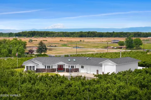 7911 Yakima Valley Hwy, Zillah, WA 98953