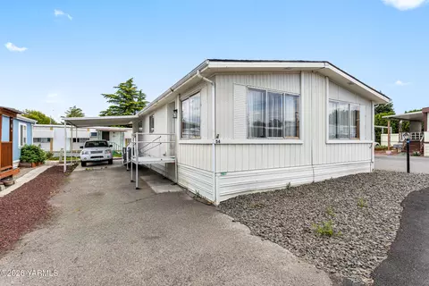 802 N 40th Ave # 54, Yakima, WA 98908