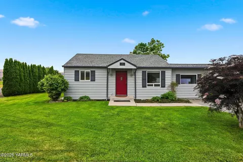 1000 Nagler Rd, Selah, WA 98942