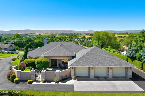 220 N 99th Ave, Yakima, WA 98908